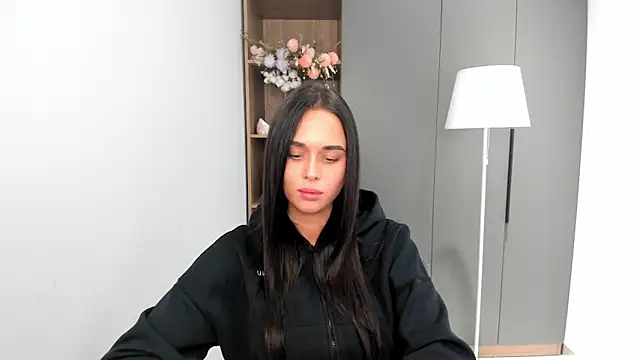 Snapshot of MagdalenWikle chatting on 10-31-25, 05:08 MagdalenWikle online show from 10-31-25, 05:08