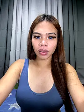 kierra fox online show from 11-12-25, 06:52