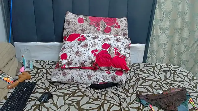 SwaziBeauty online show from 11-09-25, 01:48