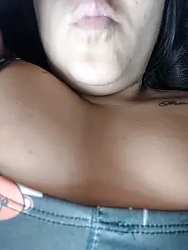 Camilu23 online show from 12-16-25, 07:08