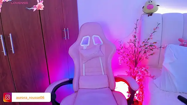 aurora rousse online show from 02-14-26, 04:53