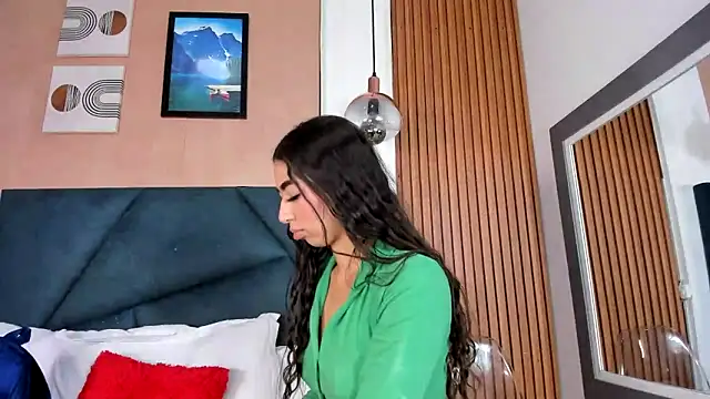 Ivy Spicy online show from 03-18-26, 07:50