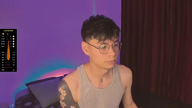 estmonnn online show from 11-12-25, 11:47