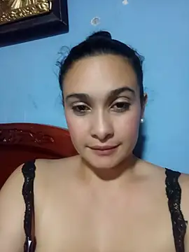 Isa-Giraldo online show from 11-19-25, 02:00