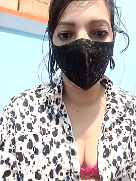 Snapshot of Priyaa_telugu chatting on 10-29-25, 10:22 Priyaa telugu online show from 10-29-25, 10:22