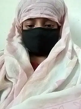 Snapshot of Quenn-Jiya752 chatting on 11-01-25, 07:32 Quenn-Jiya752 online show from 11-01-25, 07:32