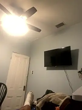 Snapshot of cal6ger chatting on 01-06-26, 11:03 cal6ger online show from 01-06-26, 11:03