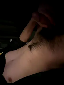 Snapshot of thick6point5incher chatting on 10-29-25, 06:48 thick6point5incher online show from 10-29-25, 06:48