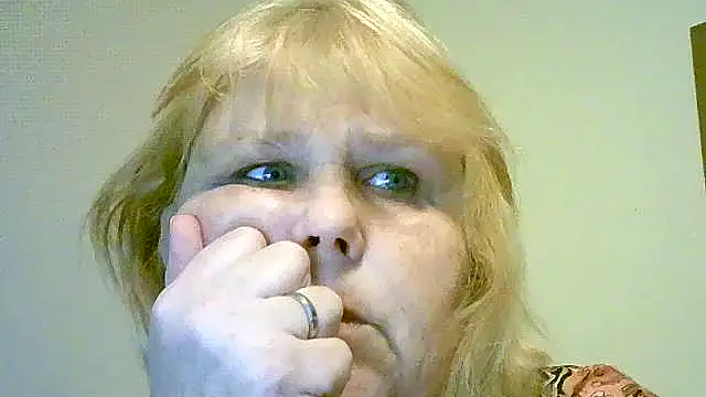 Sylviastar46 online show from 11-13-25, 05:01