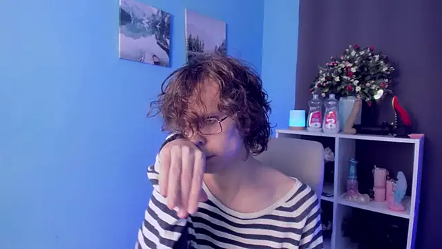 Snapshot of LeoBensyten chatting on 11-01-25, 08:55 LeoBensyten online show from 11-01-25, 08:55