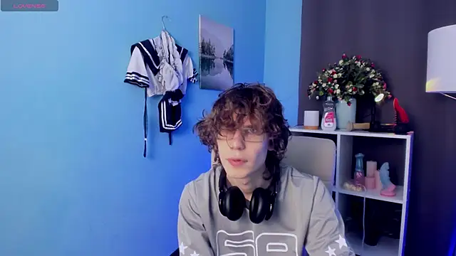 LeoBensyten online show from 11-19-25, 05:13