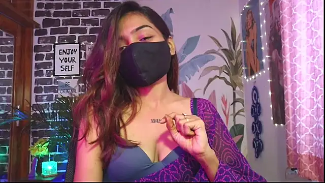 Saloni9 online show from 04-04-26, 04:11