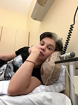 Carolineisback online show from 02-02-26, 08:02