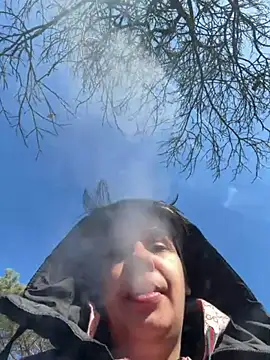 Carolineisback online show from 02-25-26, 11:42