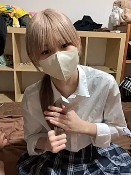 Snapshot of nene_2416 chatting on 10-31-25, 01:12 nene 2416 online show from 10-31-25, 01:12