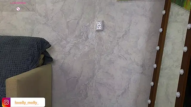 Lovelly molly1 online show from 12-18-25, 05:52