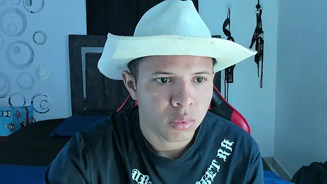 Steven19 LatinBoy online show from 01-18-26, 11:36