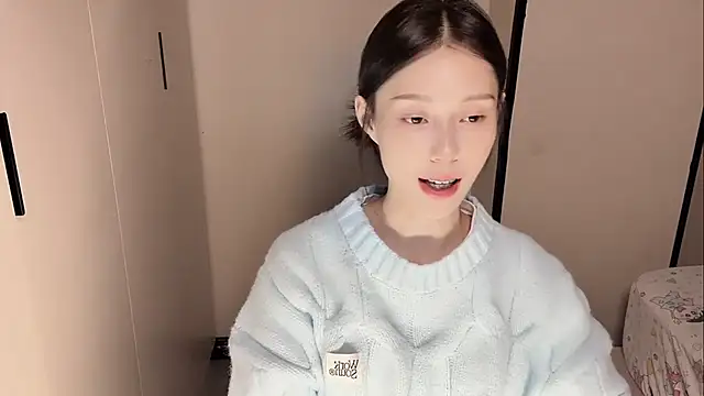 yuyu-33 online show from 11-30-25, 01:48