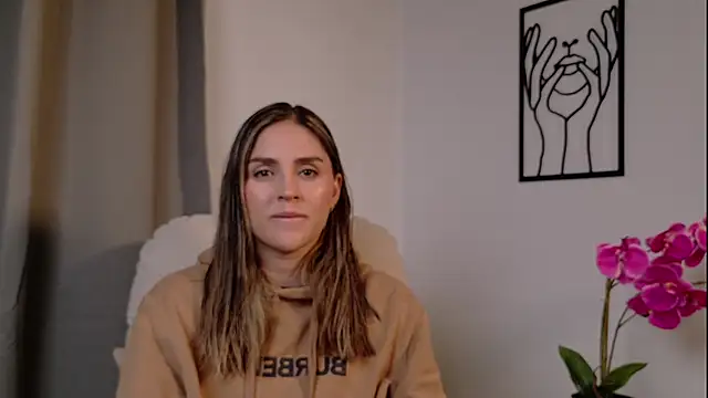 Snapshot of VictoriaNova_ chatting on 02-13-26, 07:43 VictoriaNova online show from 02-13-26, 07:43