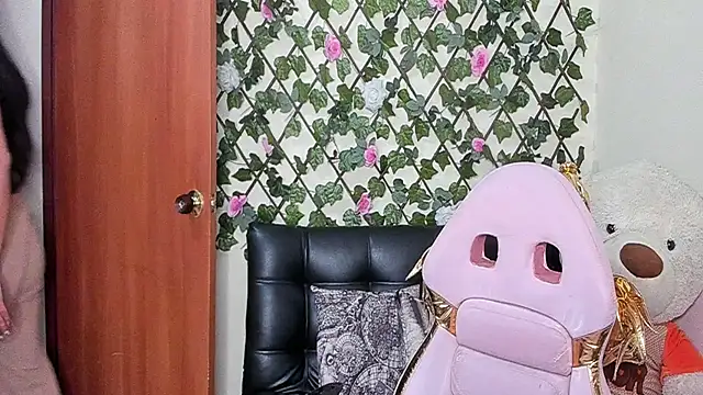 melani ferraraa  online show from 11-13-25, 05:50