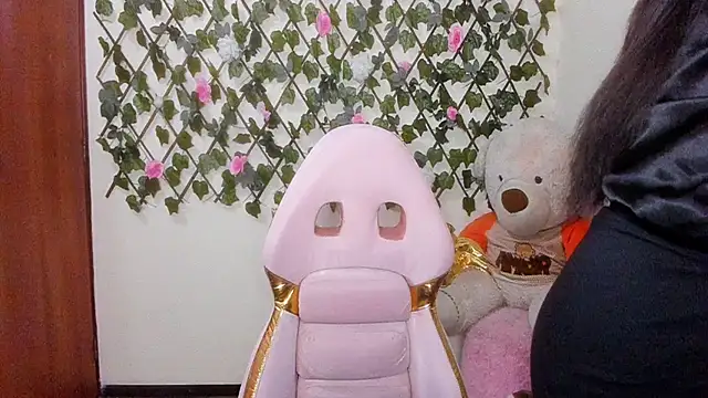 melani ferraraa  online show from 11-26-25, 06:58