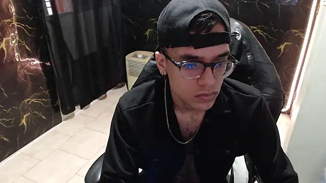 jhon sex18 online show from 11-06-25, 07:48