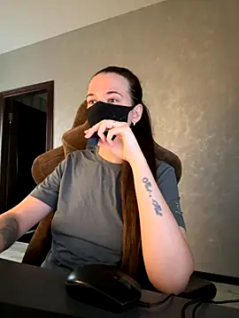 ZlatoslavaLo online show from 11-12-25, 06:14