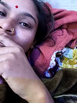 Snapshot of Cute_Arushi chatting on 11-28-25, 08:33 Cute Arushi online show from 11-28-25, 08:33