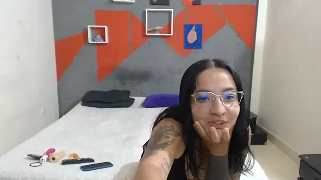 Girlbigtits online show from 11-04-25, 02:05