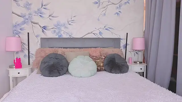 Sandra angel  online show from 11-20-25, 11:15