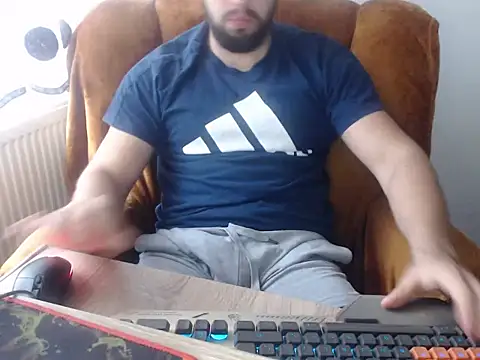 Snapshot of strongcoffee10 chatting on 11-18-25, 08:19 strongcoffee10 online show from 11-18-25, 08:19