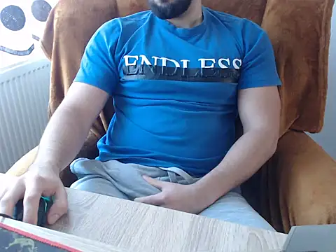 Snapshot of strongcoffee10 chatting on 11-19-25, 08:47 strongcoffee10 online show from 11-19-25, 08:47