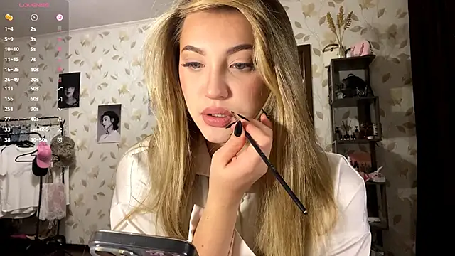 OrethaEredia online show from 11-18-25, 03:16