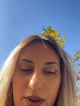 RhanyaThorres online show from 10-31-25, 11:55