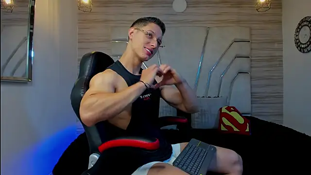 MAXTHOMSON online show from 11-22-25, 01:37