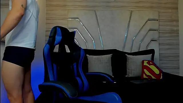 MAXTHOMSON online show from 02-02-26, 04:33