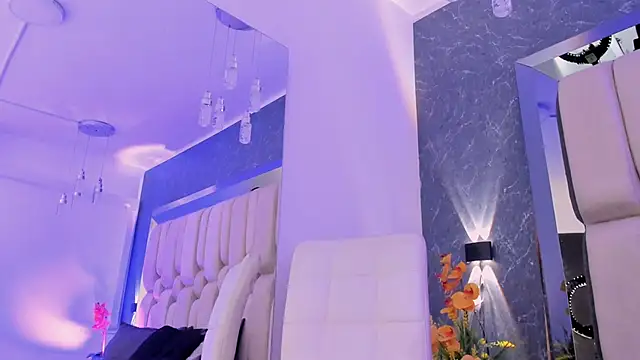 Snapshot of Alysslender chatting on 02-10-26, 12:09 Alysslender online show from 02-10-26, 12:09