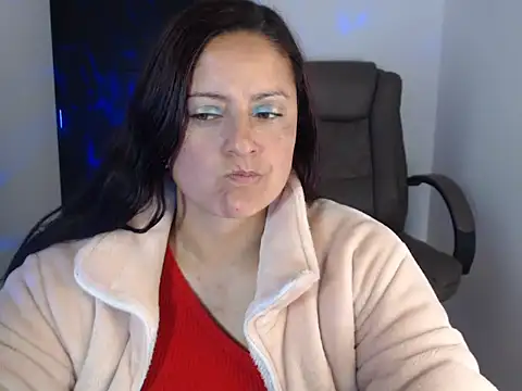 Snapshot of kristelltender1 chatting on 11-21-25, 12:54 kristelltender1 online show from 11-21-25, 12:54