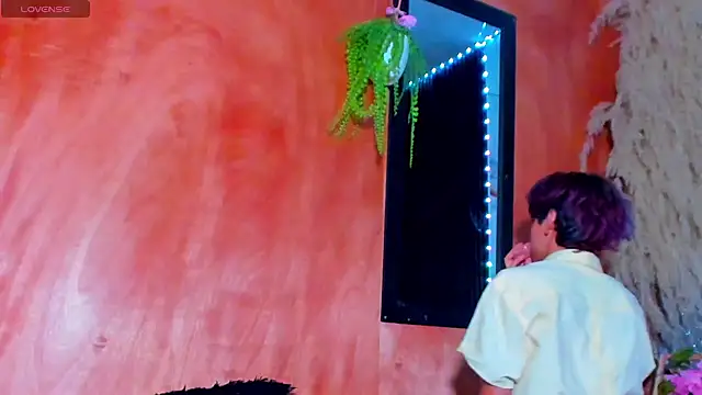 Leo Glow online show from 02-23-26, 07:33