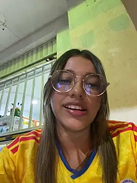 Snapshot of liahot69 chatting on 06-18-26, 01:17 liahot69 online show from 06-18-26, 01:17