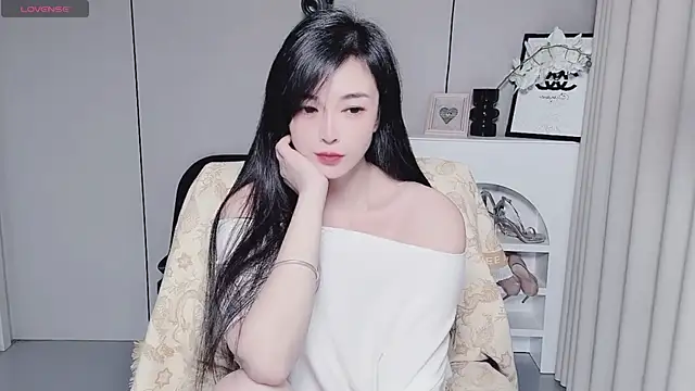 YunShan-33 online show from 11-23-25, 01:44