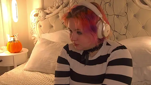 Snapshot of JennyBloom chatting on 11-03-25, 11:11 JennyBloom online show from 11-03-25, 11:11