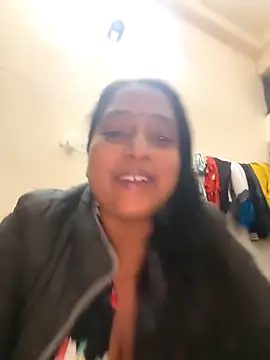 Snapshot of Hot-Sana2 chatting on 11-21-25, 06:28 Hot-Sana2 online show from 11-21-25, 06:28