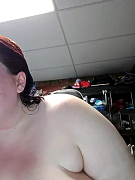 Amberstardusk online show from 11-21-25, 01:10