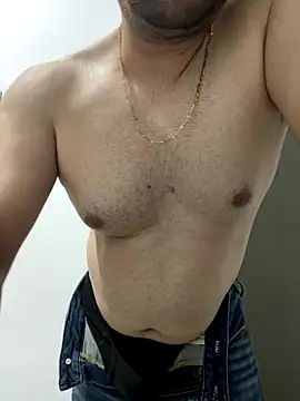 Snapshot of n0tf0und chatting on 11-10-25, 05:50 n0tf0und online show from 11-10-25, 05:50