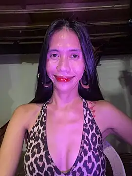 Snapshot of bellaUtops chatting on 07-16-26, 05:41 bellaUtops online show from 07-16-26, 05:41