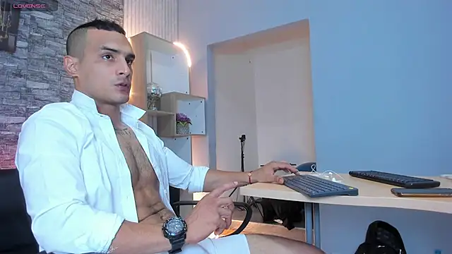 Snapshot of blaze_phoenix chatting on 11-01-25, 11:34 blaze phoenix online show from 11-01-25, 11:34