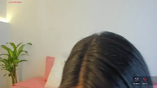  Hanna Williams  online show from 12-04-25, 08:50