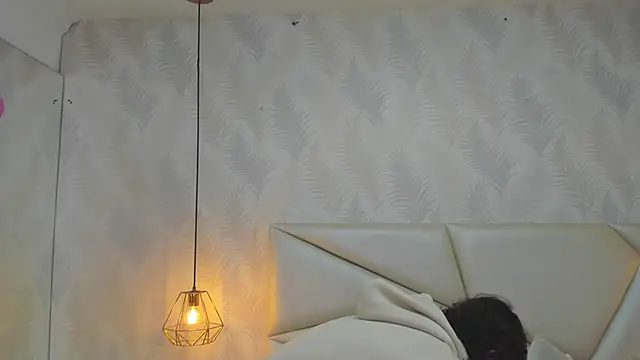 laurettedela rouse online show from 11-12-25, 10:37