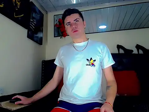 Sebastian Loaiza online show from 11-05-25, 03:34